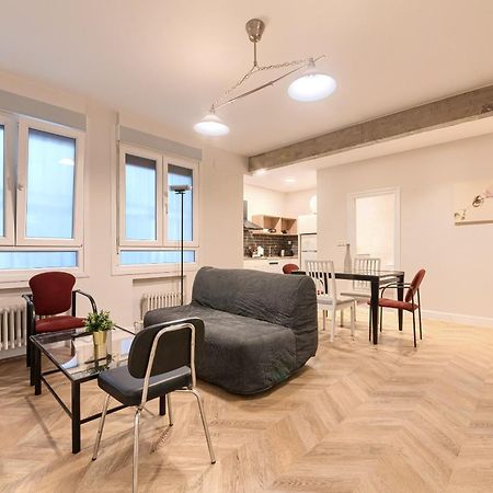 Euskalduna, Vivienda Turistica Moderna Y Renovado Bilbao Eksteriør billede