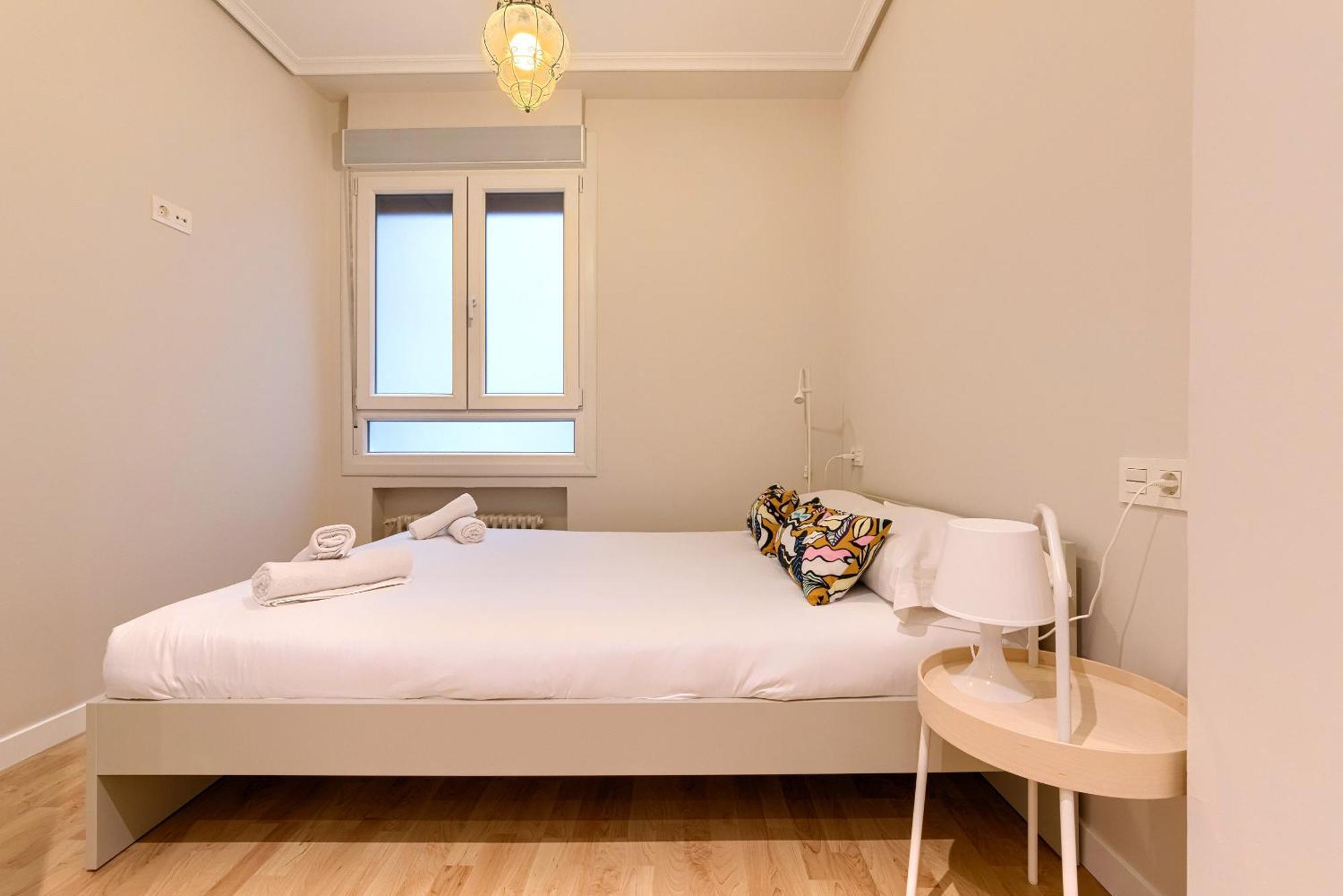 Euskalduna, Vivienda Turistica Moderna Y Renovado Bilbao Eksteriør billede