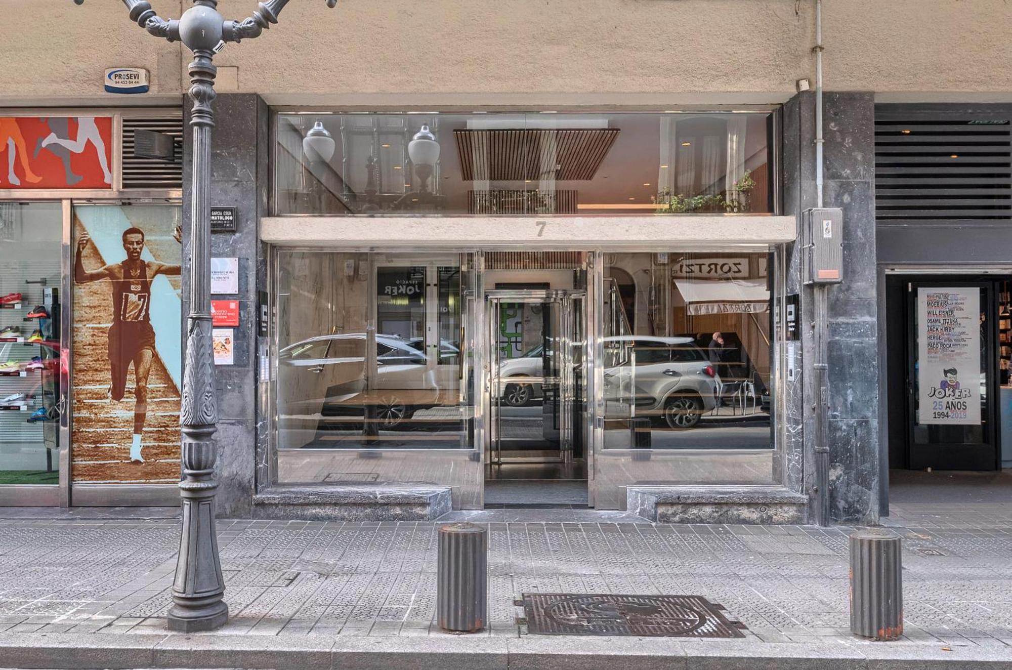Euskalduna, Vivienda Turistica Moderna Y Renovado Bilbao Eksteriør billede